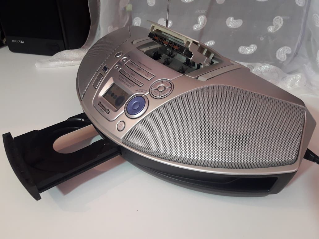 В идеальном состоянии, без единной царапины
Имеется упаковка
CD
TAPE
R