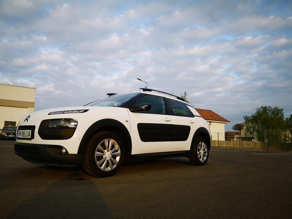 Vând Citroen C4 Cactus