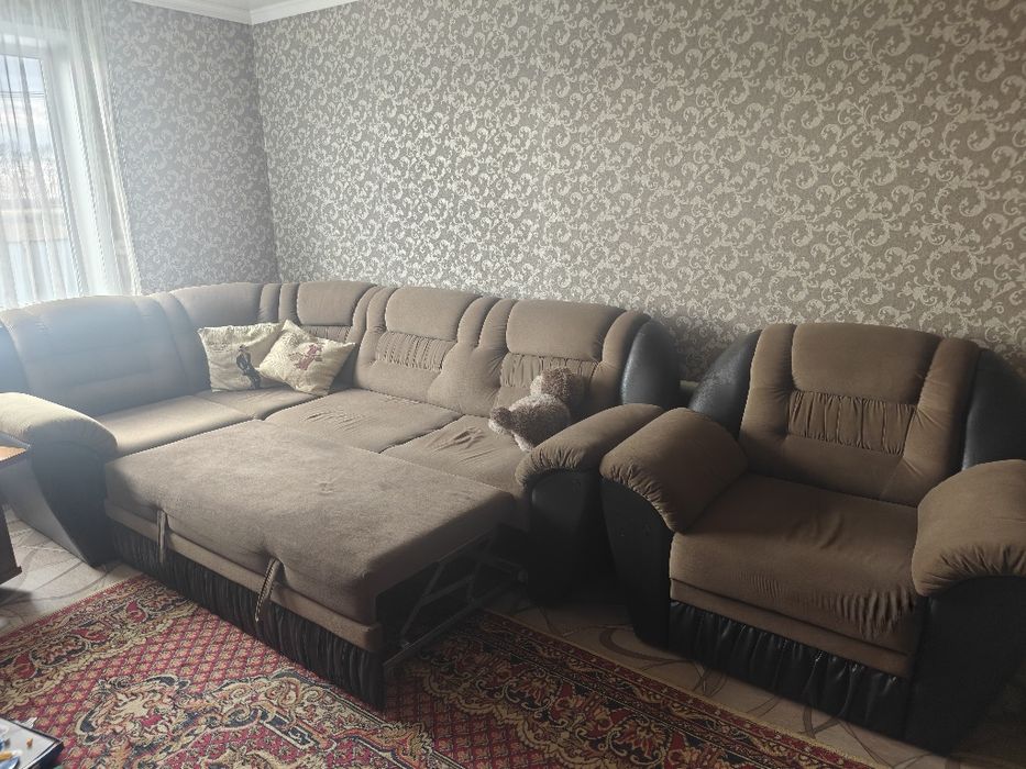 Угловой диван с креслом