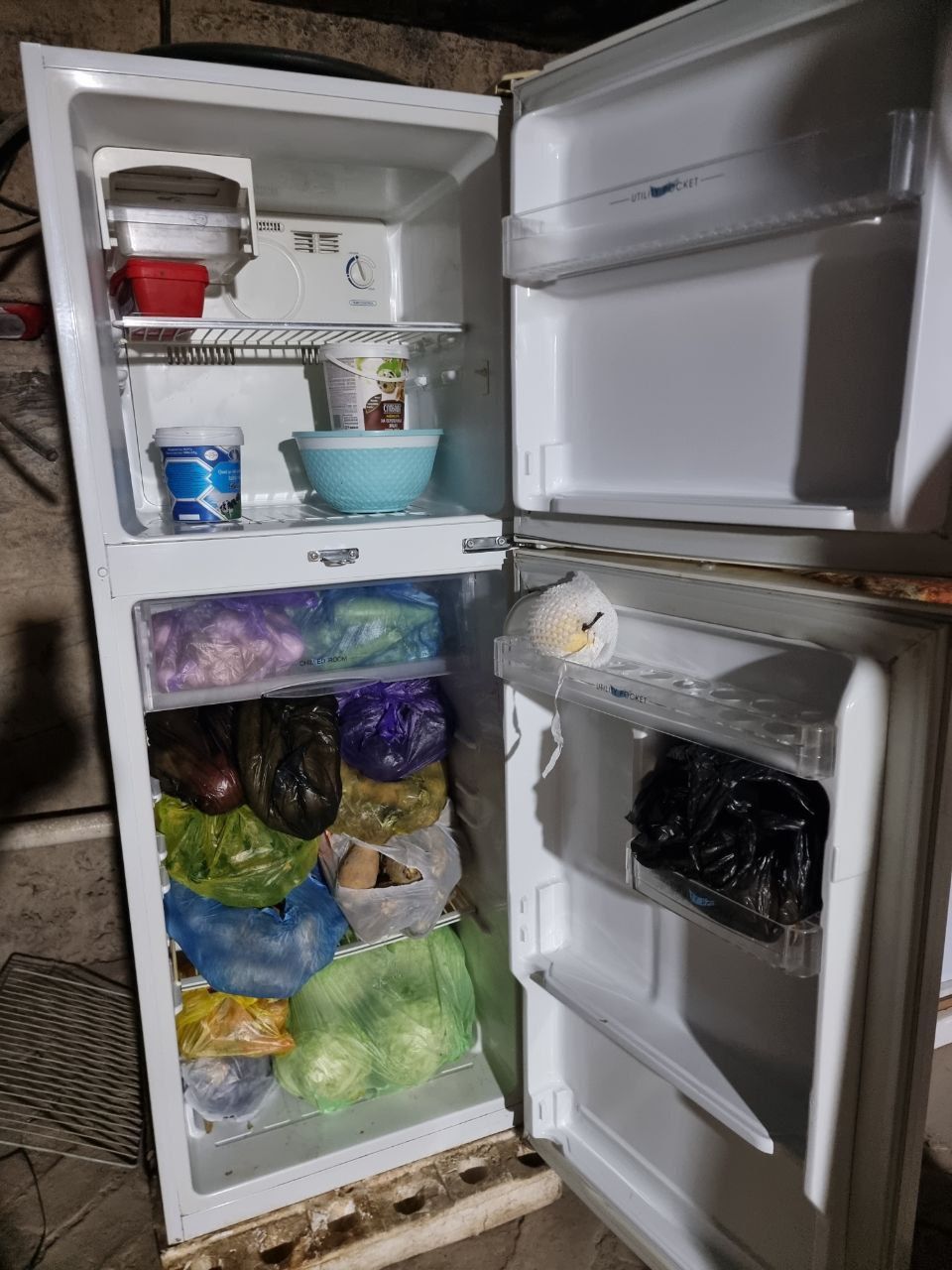Холодильник           .