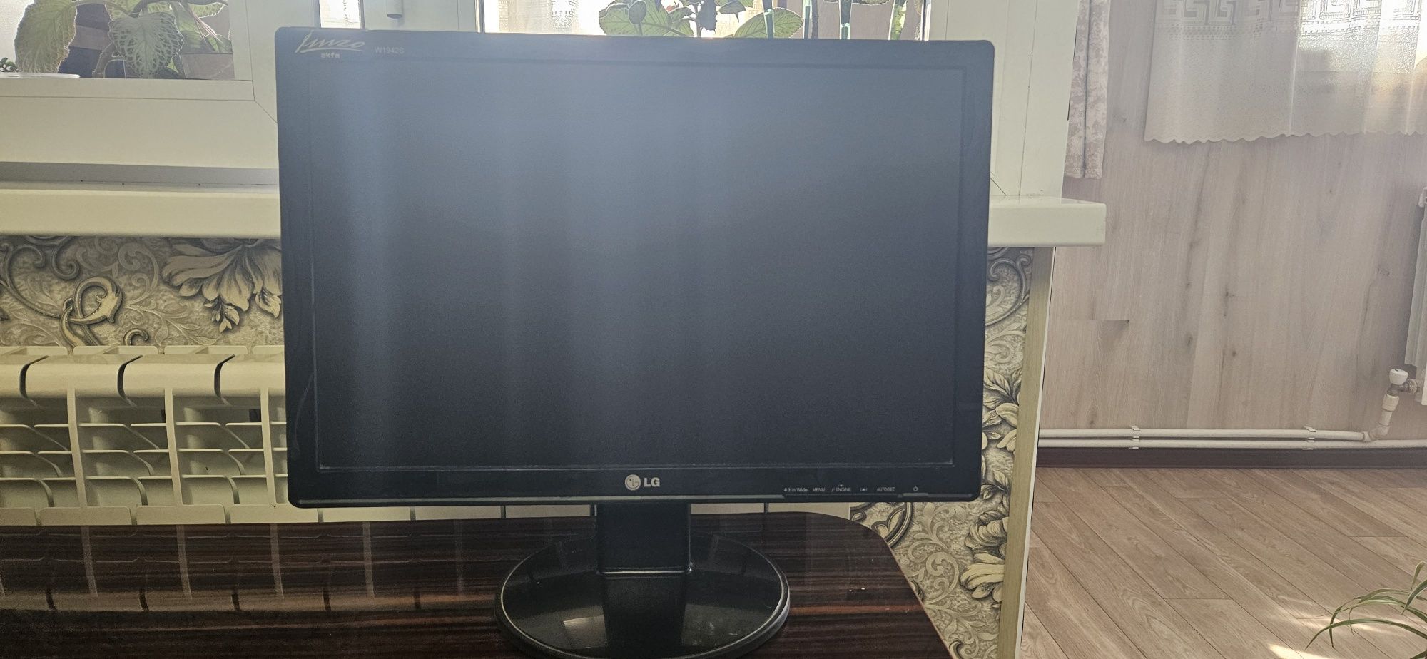 Продаётся Монитор LG 19"