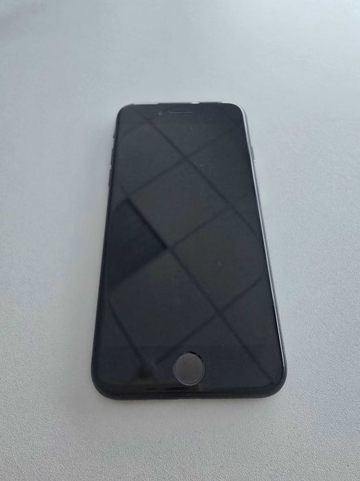 iPhone SE 2020 64 GB
