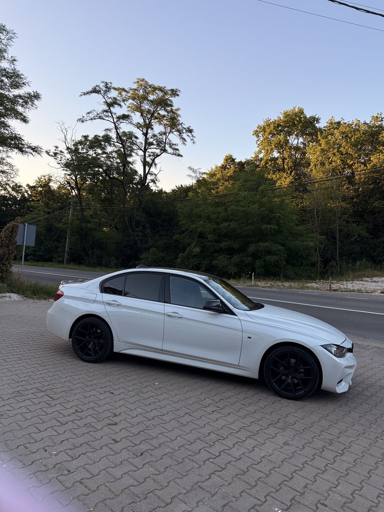 BMW F30 Pachet M, Jante R19 Zed, M interior