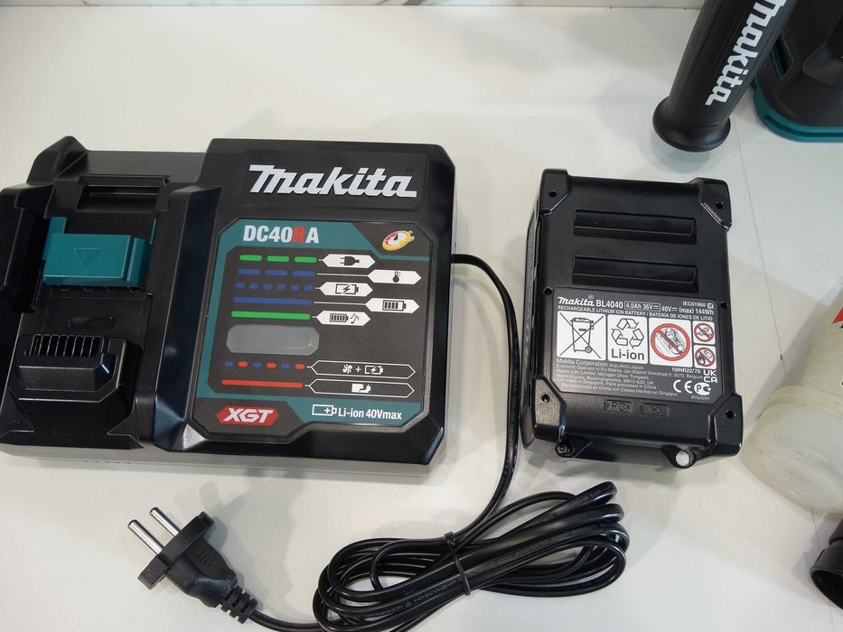 НОВО - Makita HR 004G / 40 V / XGT - Перфоратор