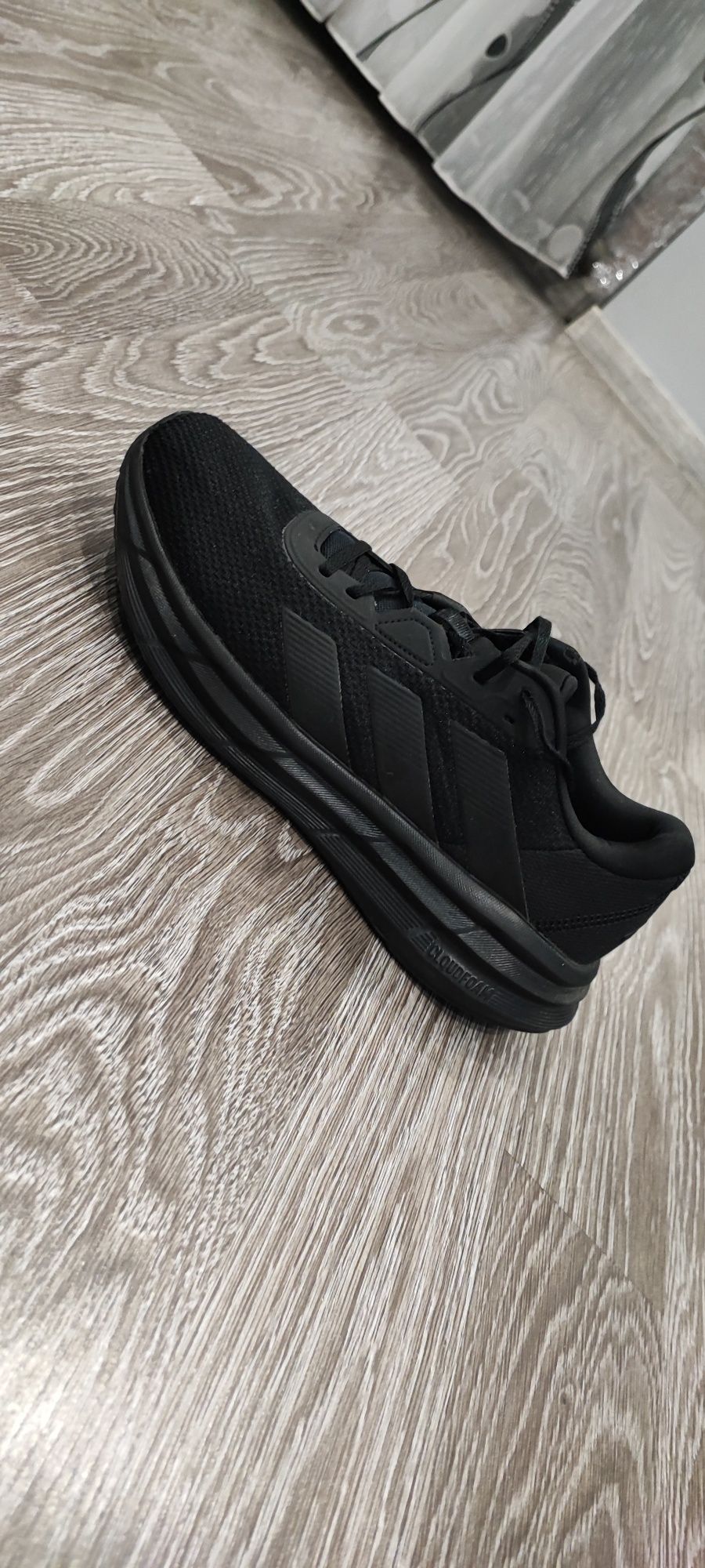 Adidas glaxy 7 / 44номер и 2/3