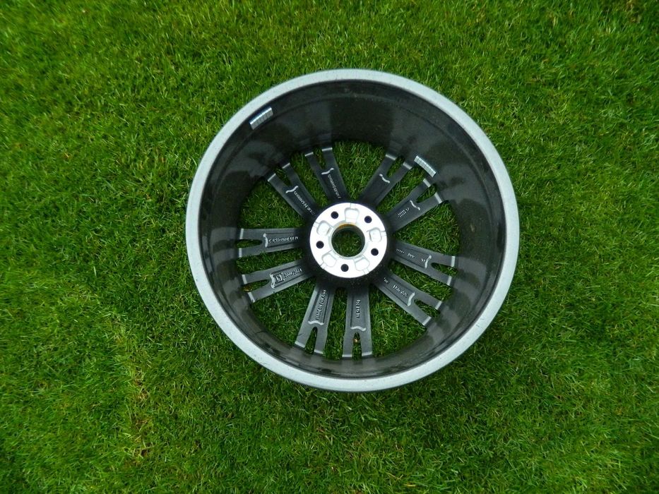 Janta pe 20" Audi A7 4K model 2020-2024 cod 4K8601025BG