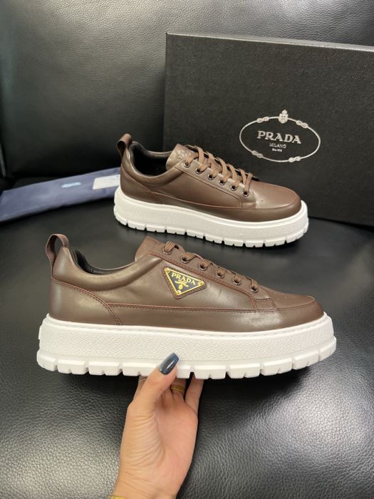 Adidasi Prada , calitate premium , pe comanda , 42 , noi