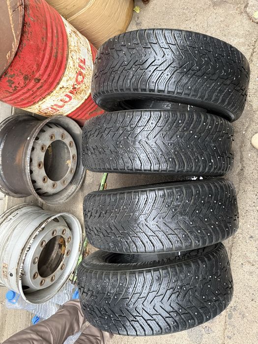 Продам шипы 265/65 р17 на прадо