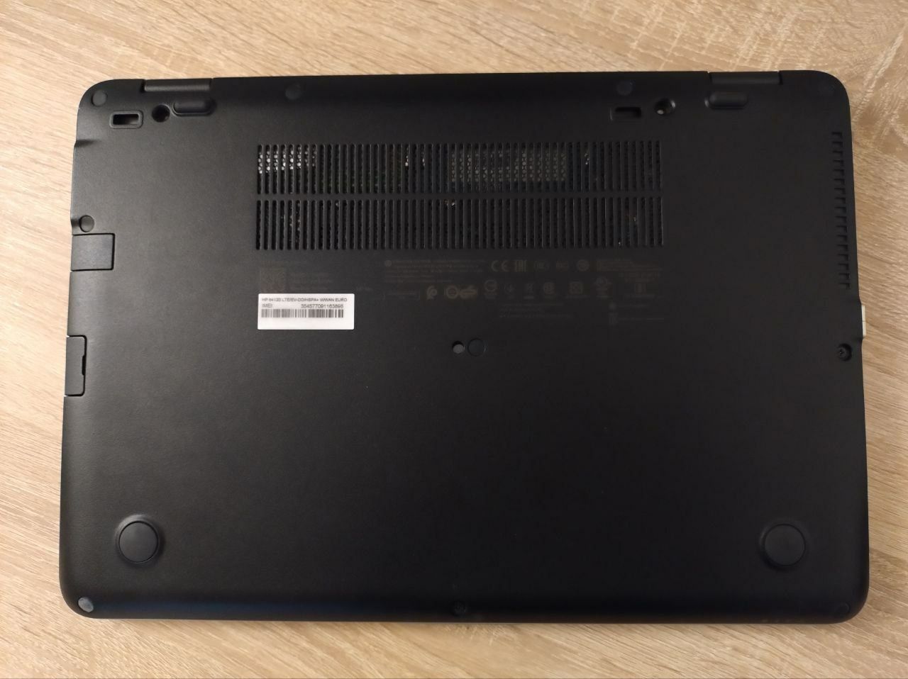 Лаптоп HP 840 G3 в перфектно състояние  2к QHD IPS