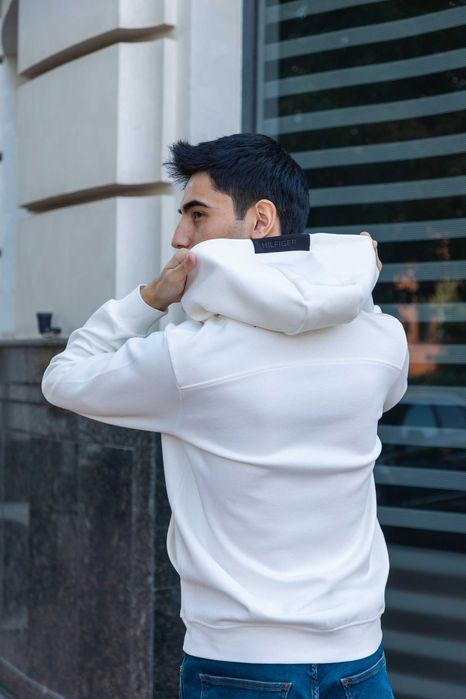 Продается Кофта на замке Tommy Hilfiger