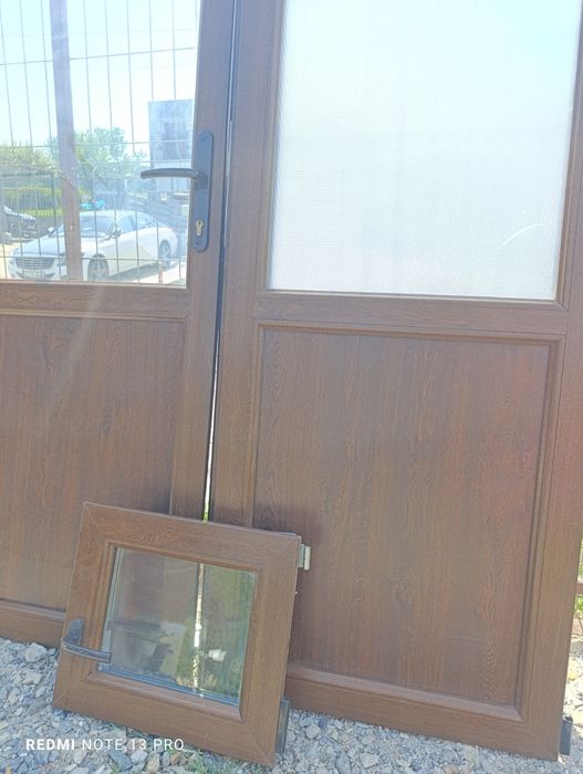 Vând poarta termopan