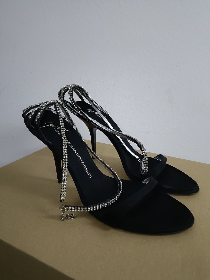 Giuseppe Zanotti номер 40 код 67A
