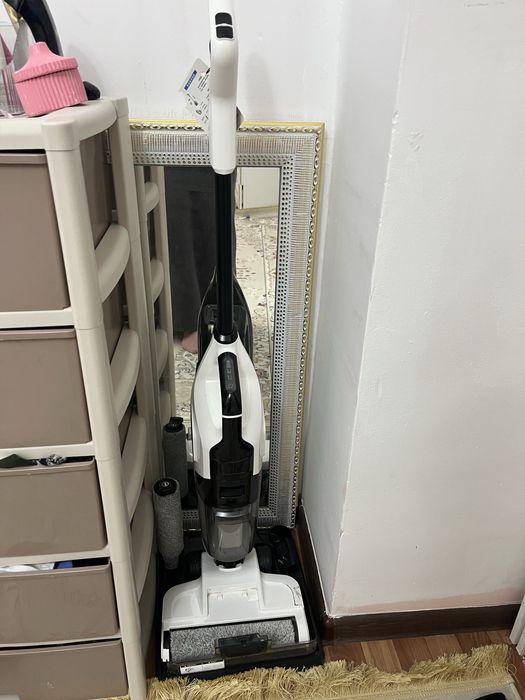 Моющий пылесос продается