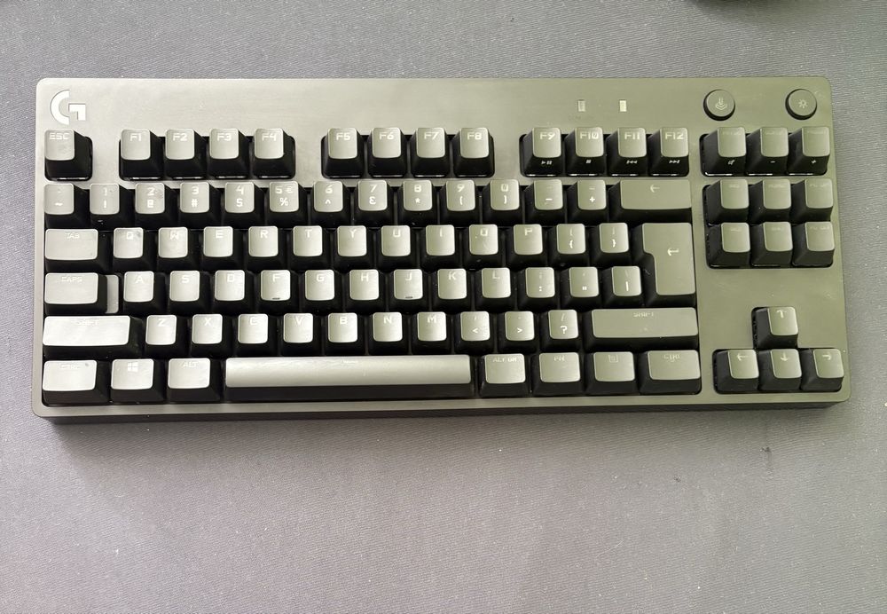 G pro (blue switch)