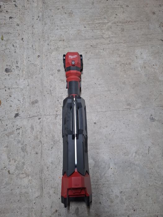 Turn de iluminat Milwaukee cu LED, 1400 lumeni, model M12 SAL-0, 12V,