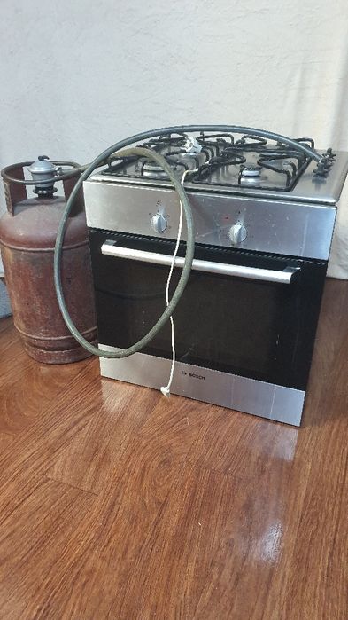 Духовка и поверхность Bosch