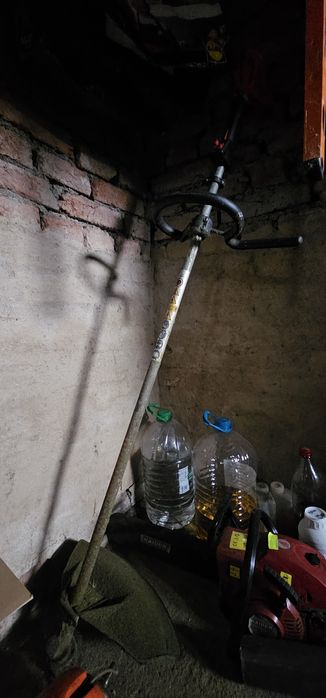 Бензинов тример долмар