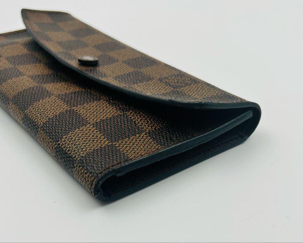 Louis Vuitton Emilie дамски портмоне