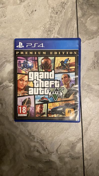 Vand ps4 vatianta fat + jocuri. Predare personala in Carligele jud. Vn