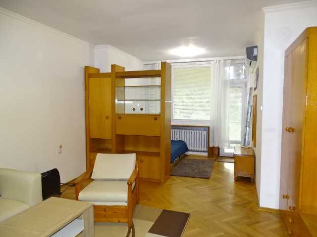 Дава се под наем Тристаен апартамент в София, Център - 90 кв.м за 509.49 € - Снимка #1