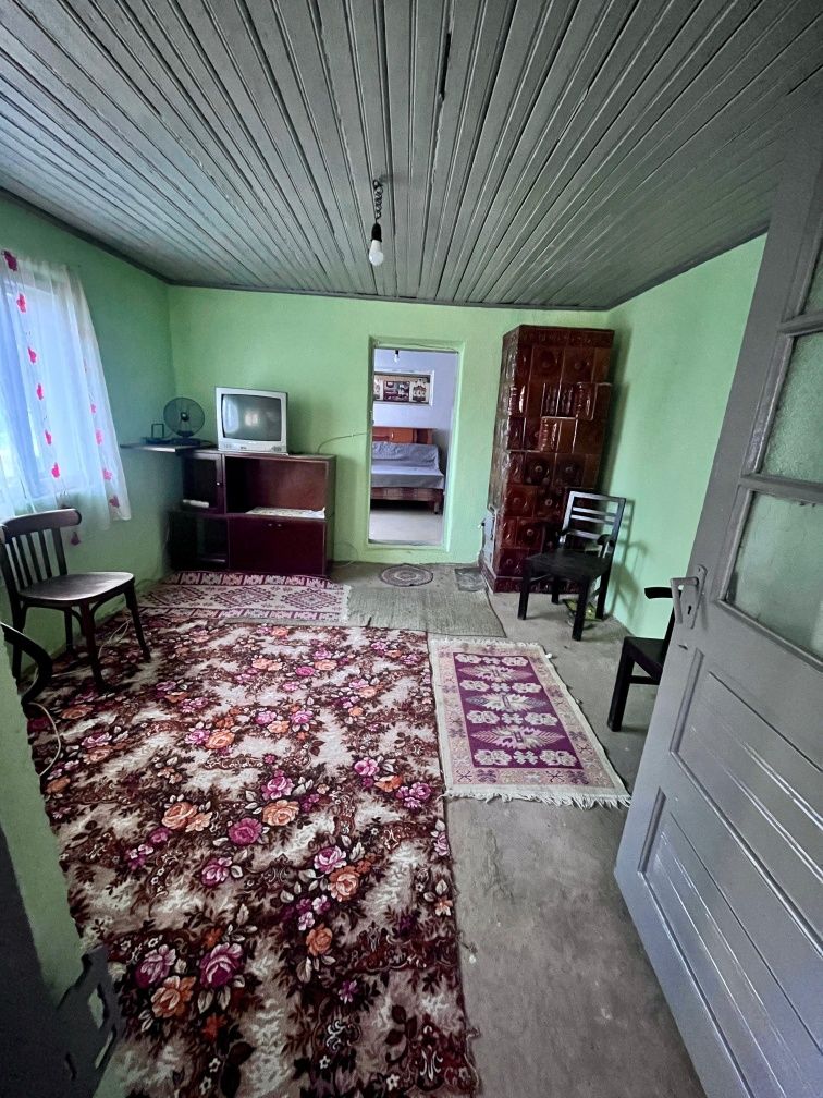 Casa locuibila+teren apa,curent electric