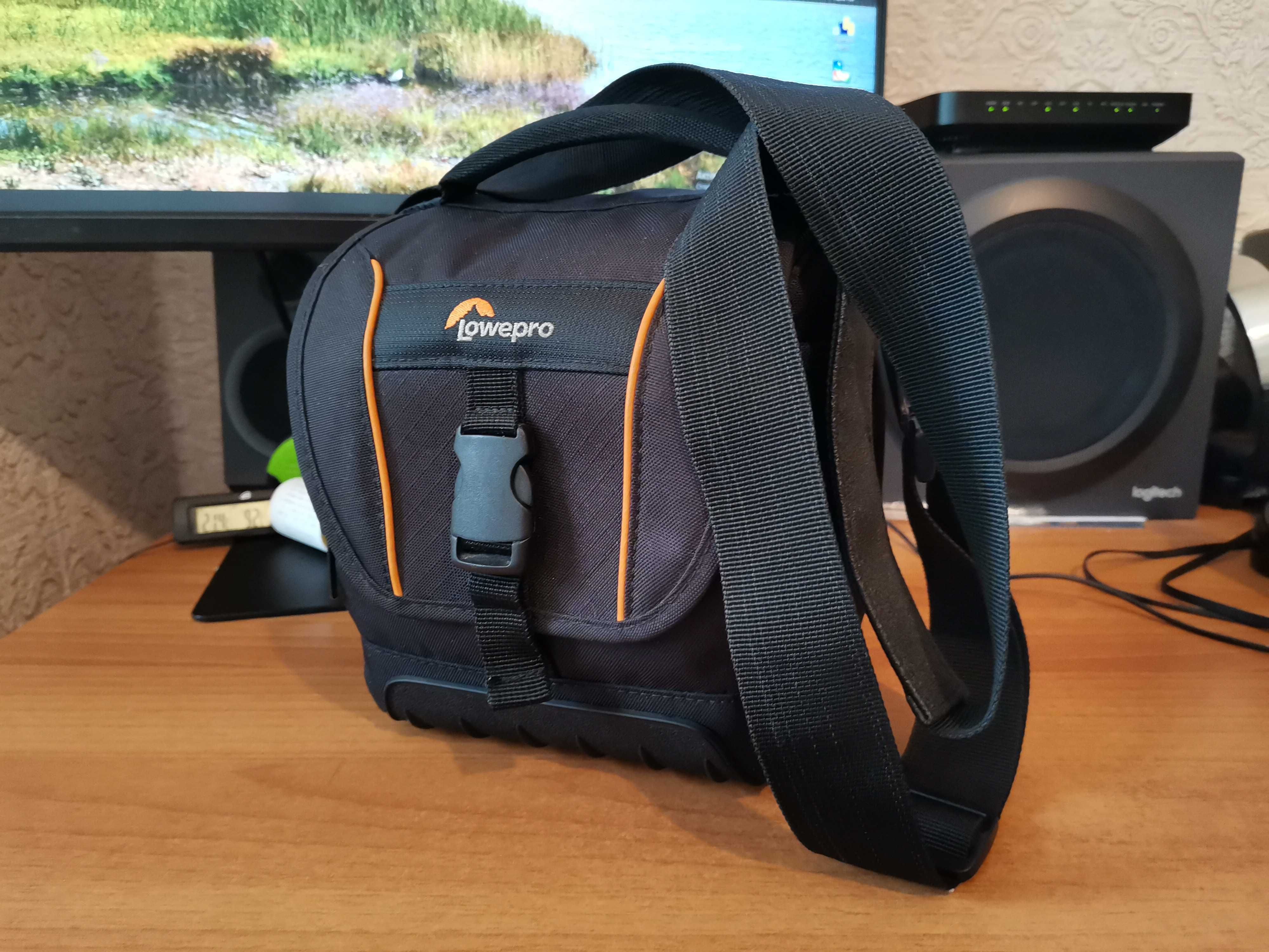 Фото чанта Lowepro SH 140 II