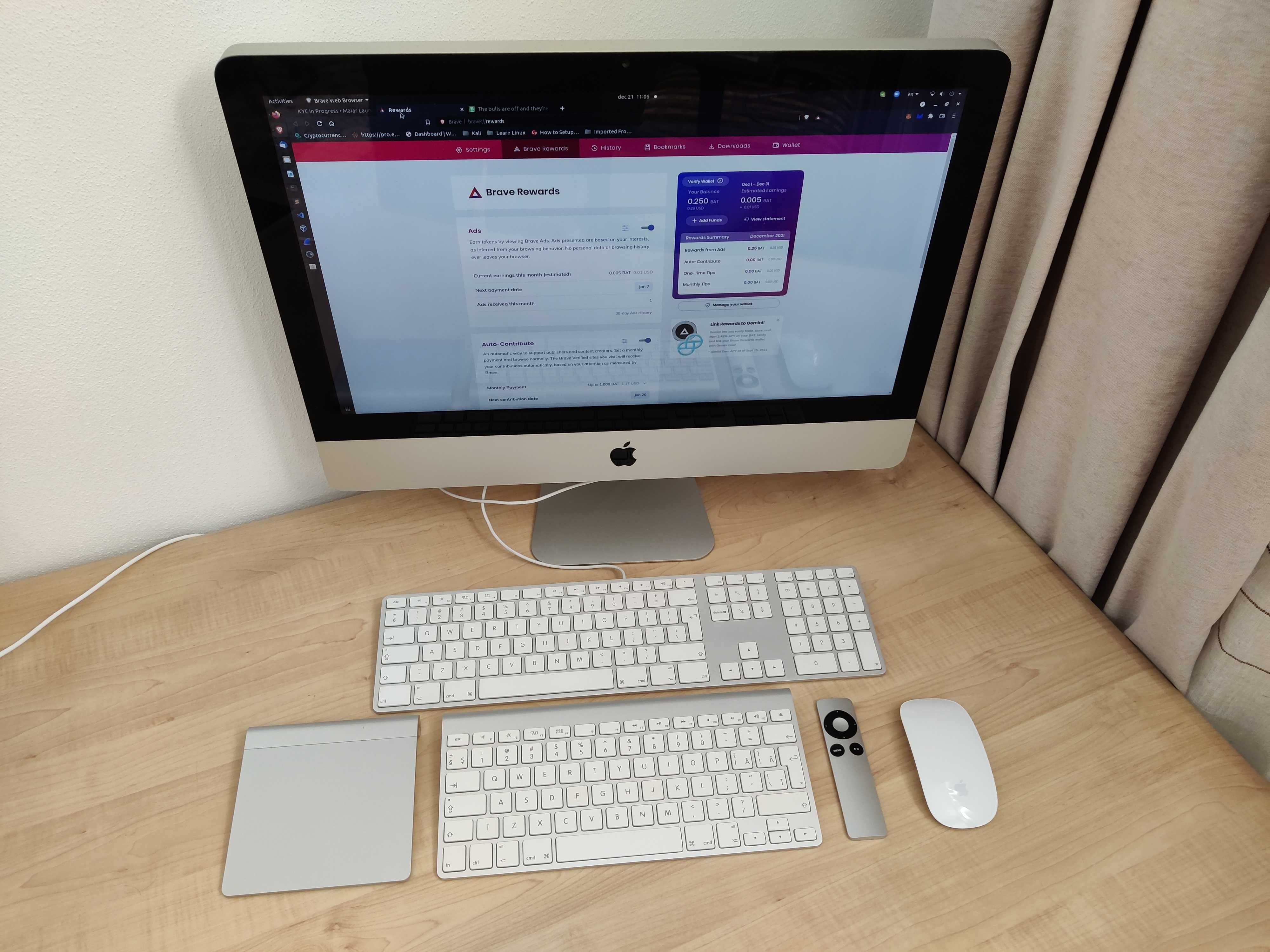 iMac 21.5 late 2011 - stare foarte buna -