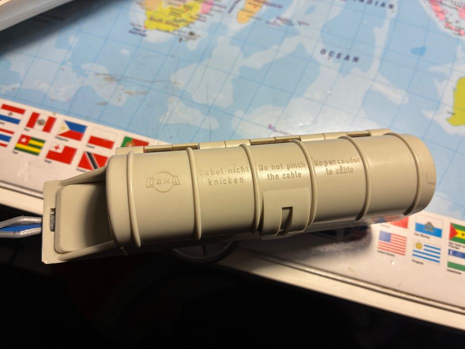 Mașinuța cu telecomandă