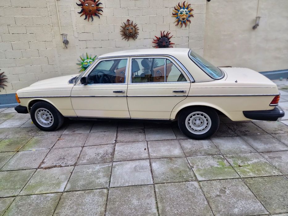 Mercedes Benz 240 D