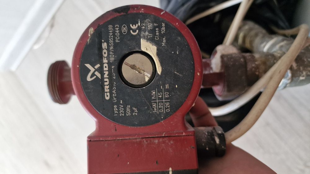 Помпа за камина на водна риза