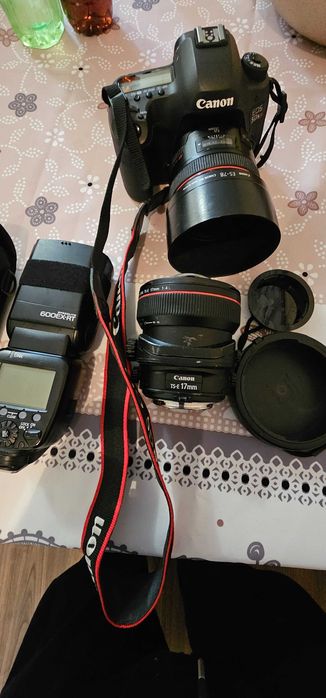 Camera foto CANON , cu 2 obiective