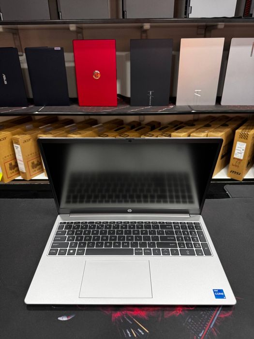 Hp Laptop 250 G10
Intel Core i5-1334
DDR 4 / 8 GB ram
Ssd 512 Gb Nvme