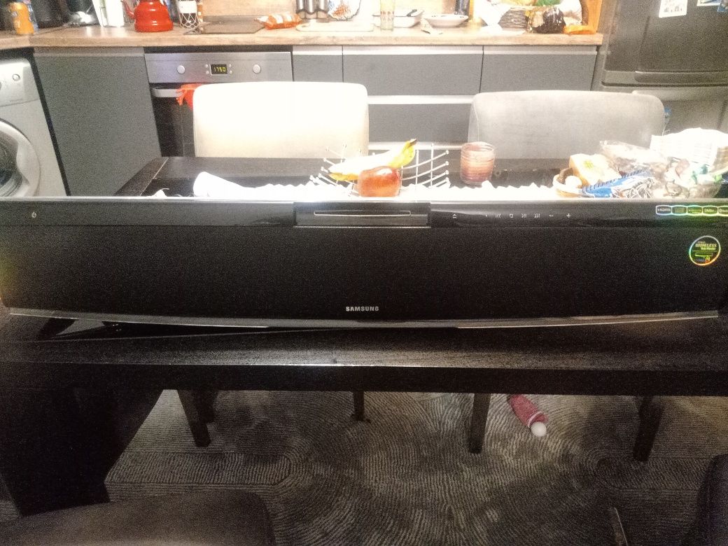 Soundbar samsung ht-x810