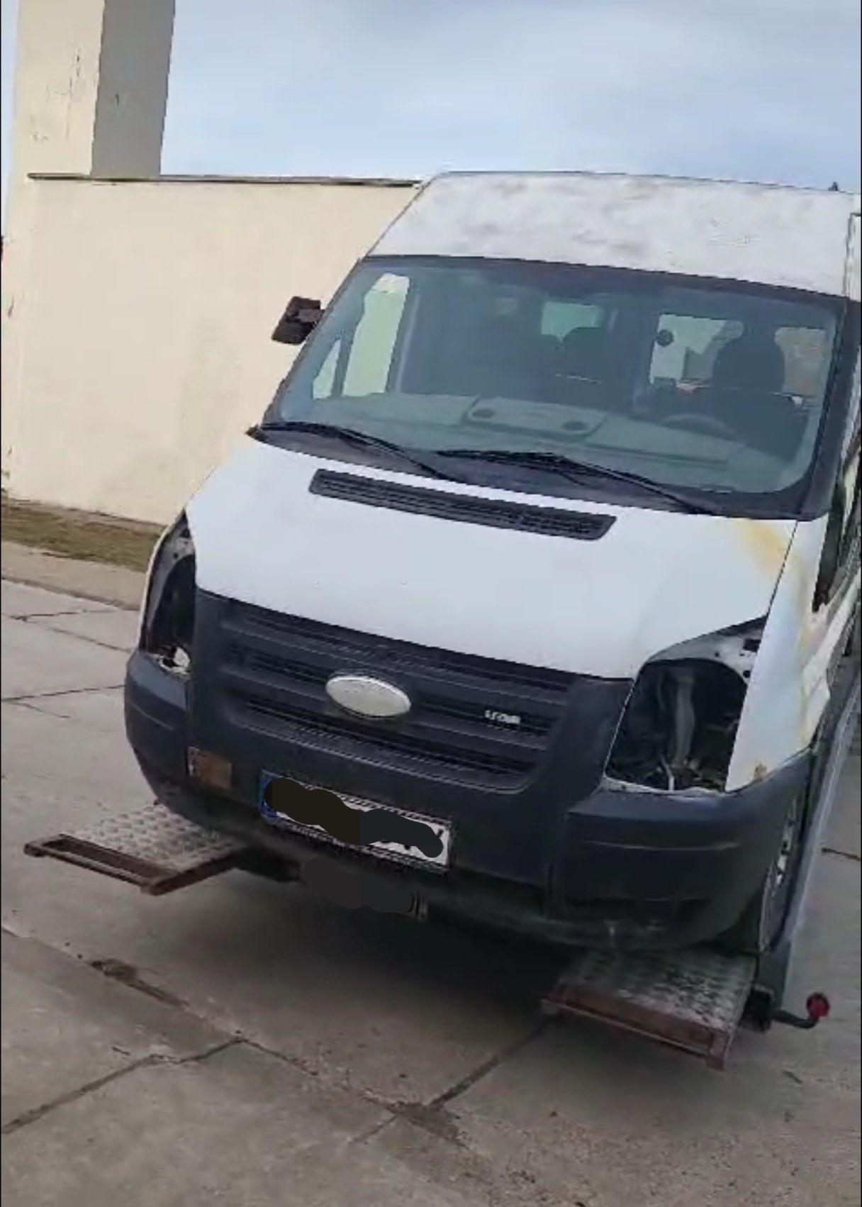 Bara fata , capota motor , caseta direcție ford transit 2008, 2.2 tdci