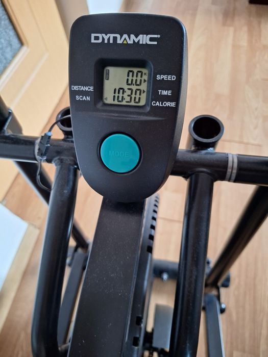 Vând bicicleta eliptica