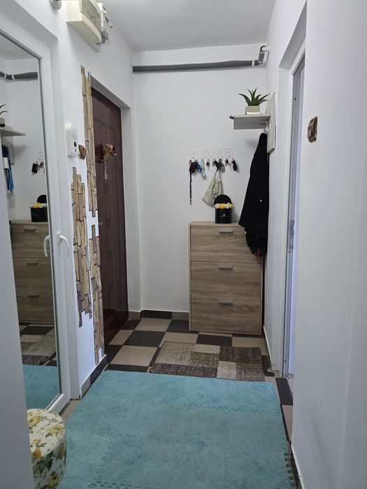 Vand Apartament Micro 16