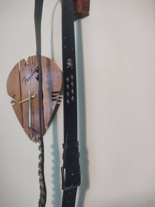 Curea tip FENDER pt. chitara acustica sau electrica piele naturala.