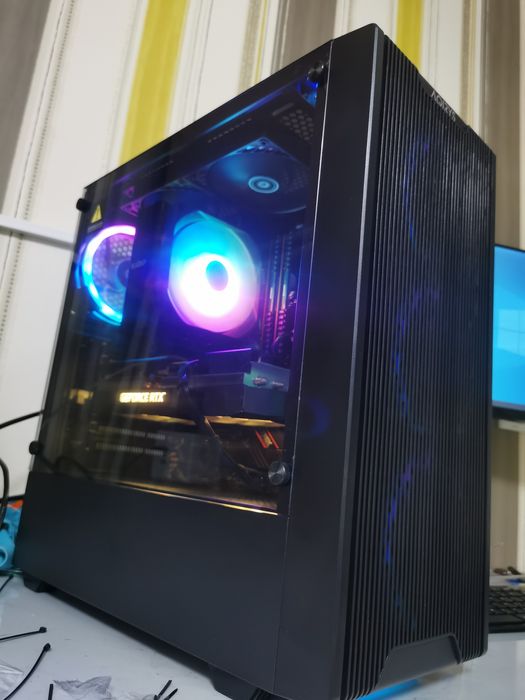 Unitate Gaming Calculator  R7 5700x RTX 3070, SSD , 32GB RAM