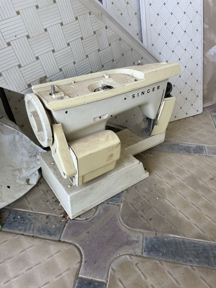 Швейная машинка на запчасть или ремонт