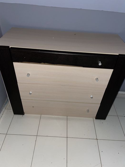 Отдам даром Комод и Кресло