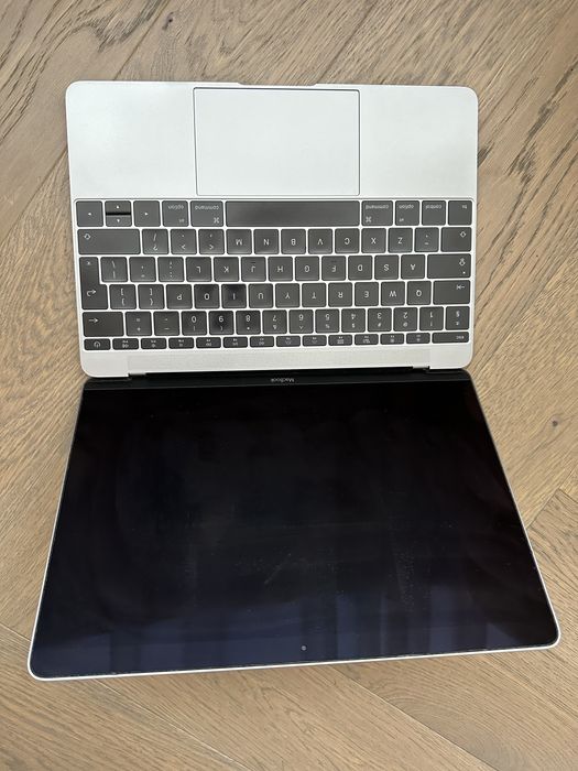 MacBook (Retina, 12-inch, Early 2016) - Intell M5 - 8GB DDR - 500SSD