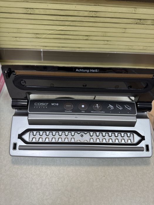 Вакуумна запечатваща машина CASO VC10