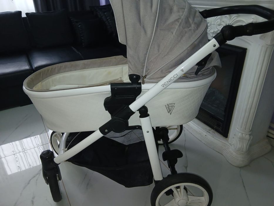 Vand căruț copii  venici