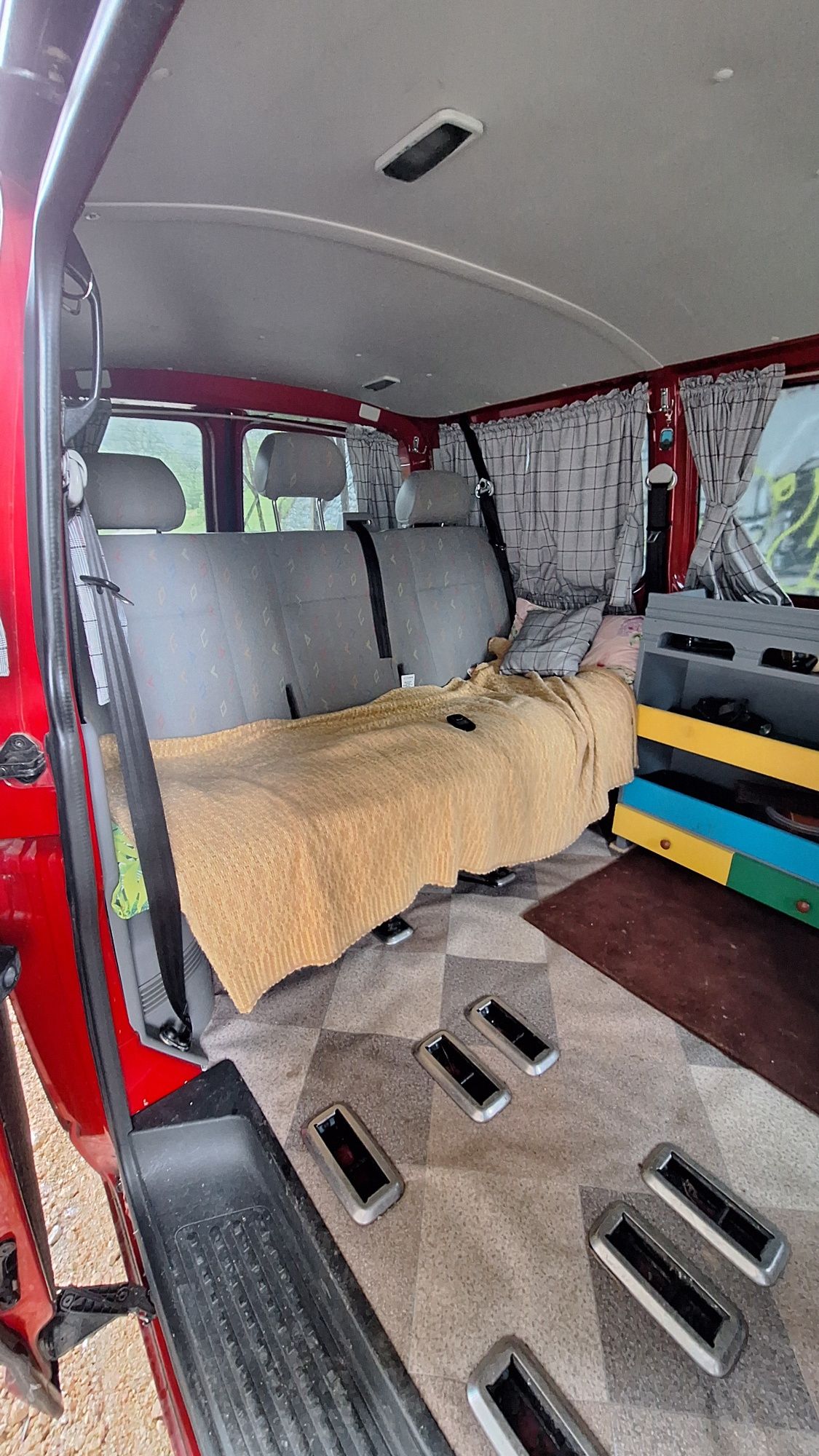 Vând vw transporter 5 1.9