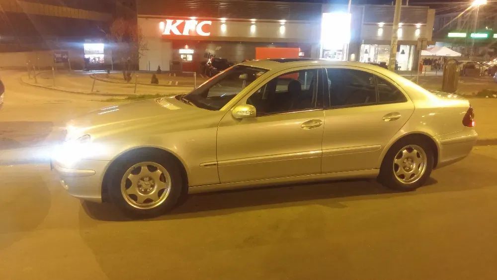 Mercedes-Benz E E Class W211, Automata, Airmatic, Piele, Navi orig, Xenon...