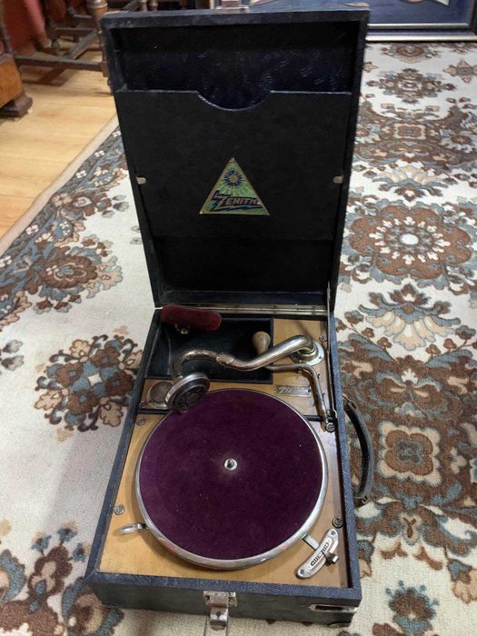 Замяна НАМАЛЕН! ZENITH! Старинен оригинален Швейцарски грамофон Zenith