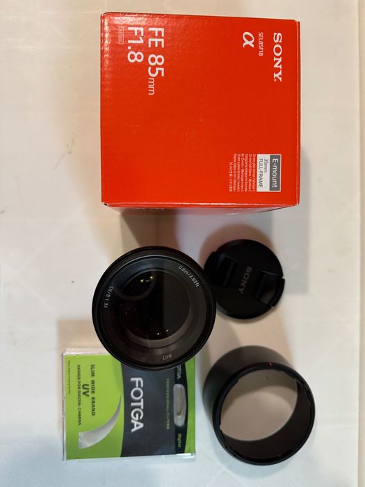 Объектив Sony 85 mm f 1,8