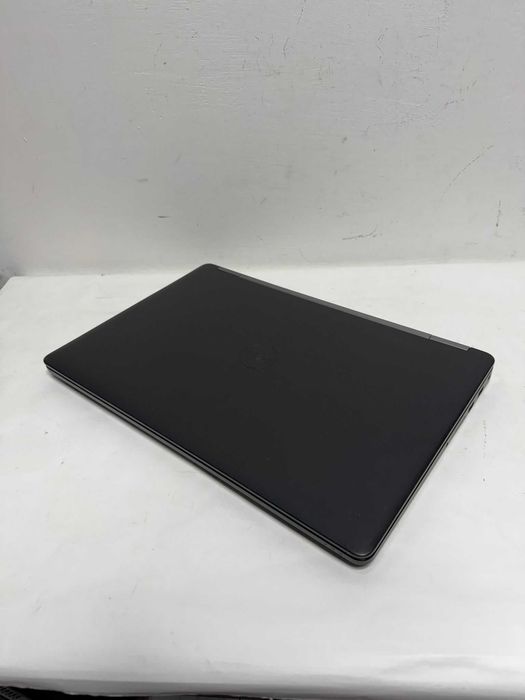 Dell Latitude E5570-FHD ips,Intel Core i7,Ram8Gb,256SSD-Radeon,Win 11