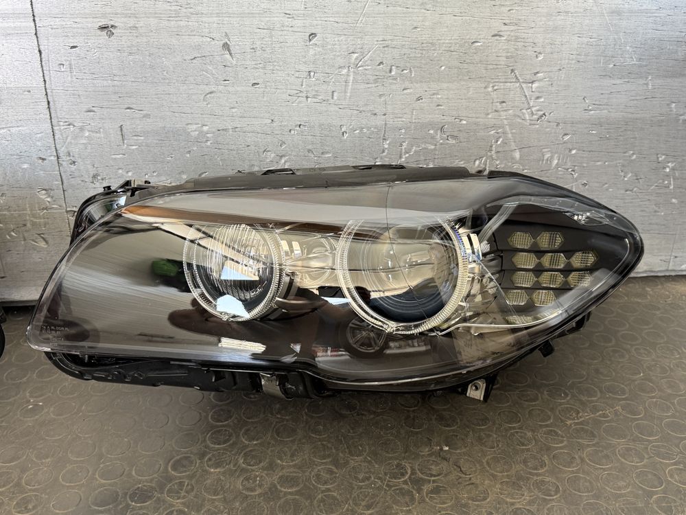 Фарове комплект за BMW F10/F11 завиващи оригинлални