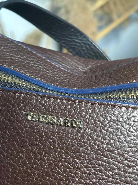 кафява чанта естествена кожа TRUSSARDI